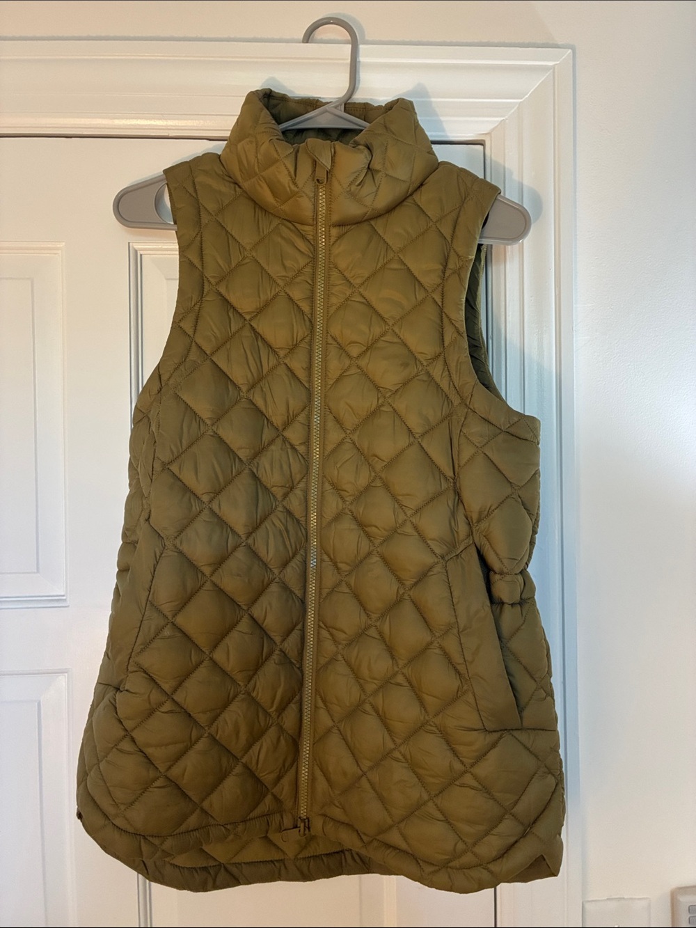 Athleta Quilted Longline Puffer Vest in Olive Green